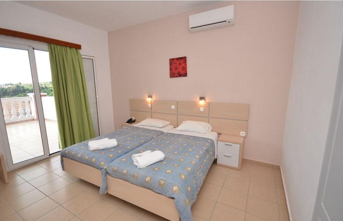 Paradiso Apartments Ýpsos Eksteriør billede