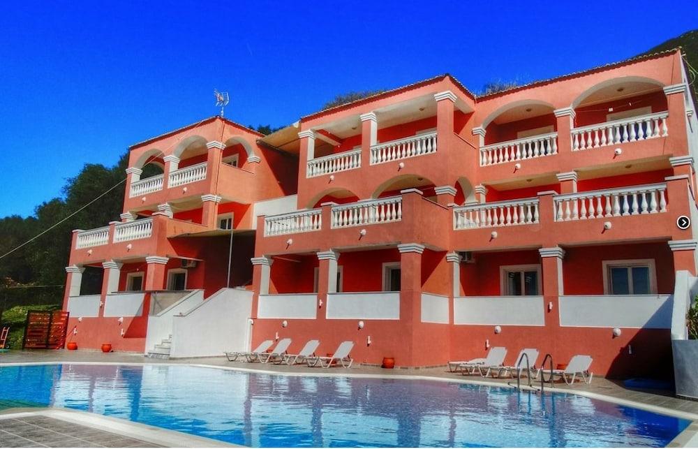 Paradiso Apartments Ýpsos Eksteriør billede