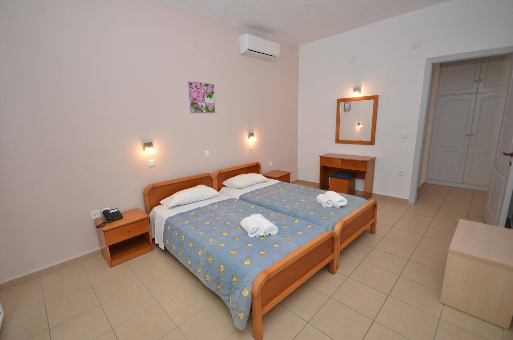 Paradiso Apartments Ýpsos Eksteriør billede